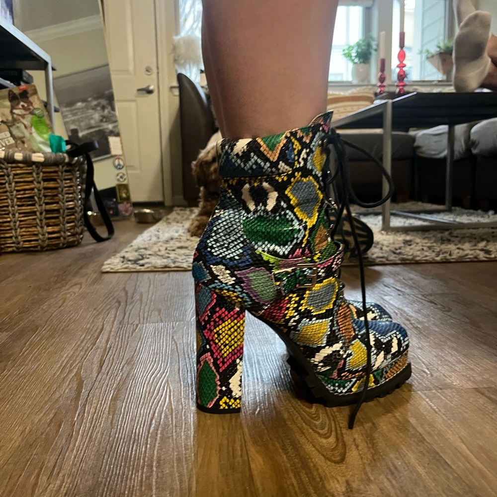 Platform Heels!! - Picture 5 of 10